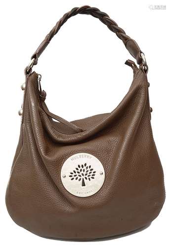 A large Mulberry light brown/clay Daria leather shoulder bag