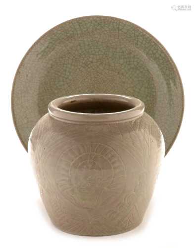 Chinese crackle glaze dish, stoneware vase