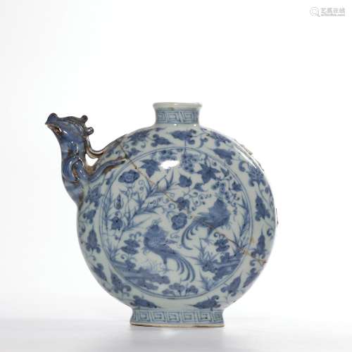 A blue and white 'dragon' pot