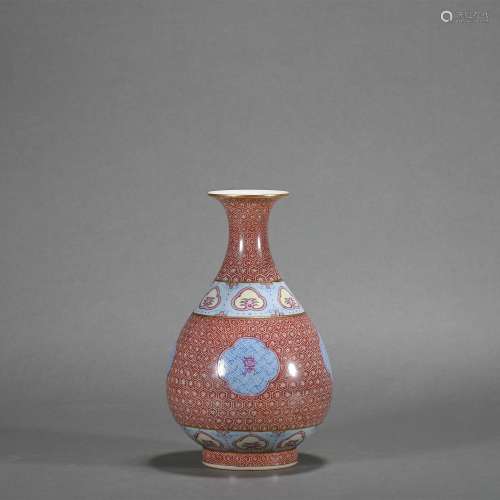A Wu cai pear-shaped vase
