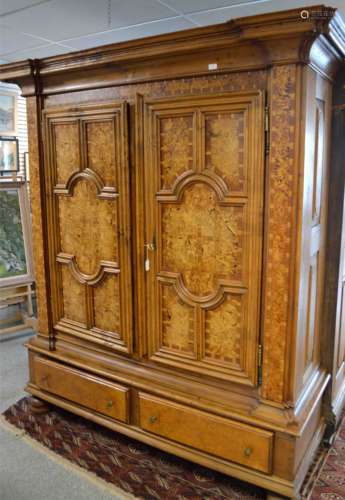 Bäuerlicher Barockschrank