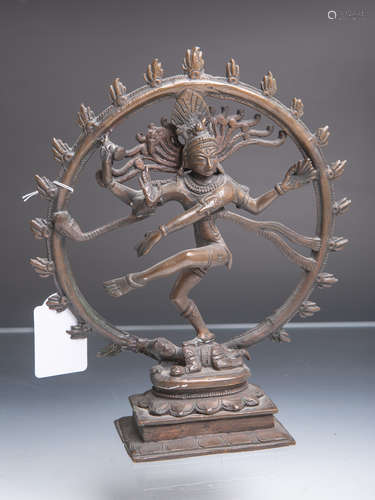 Tanzende Shiva Nataraja (wohl Indien, Alter unbekannt)