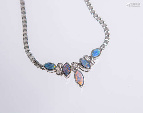 Collier 333 WG