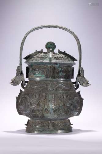 chinese bronze taotie pattern vessel
