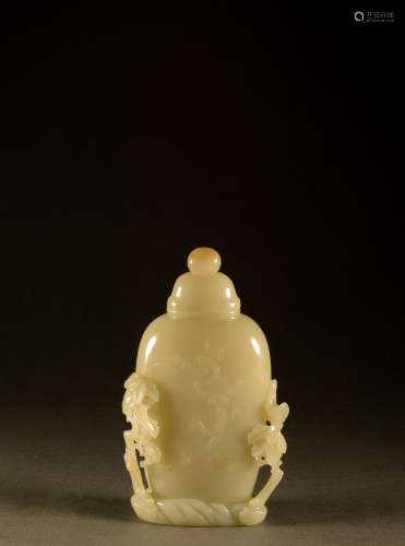 Qing Dynasty - Hetian jade vase