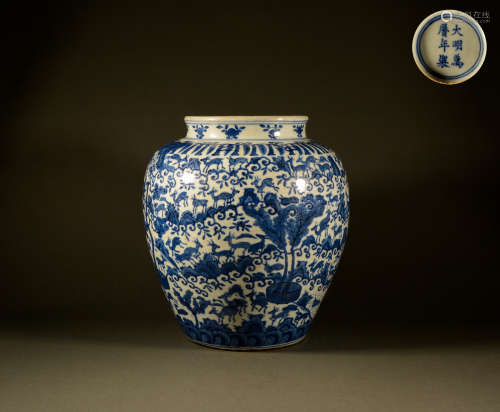 Ming Dynasty - blue and white deer jar