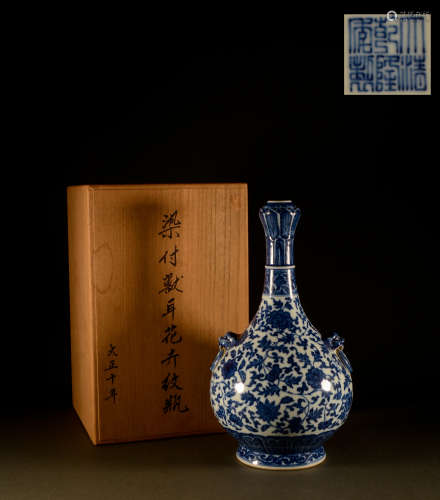 Qing Dynasty - blue and white vase