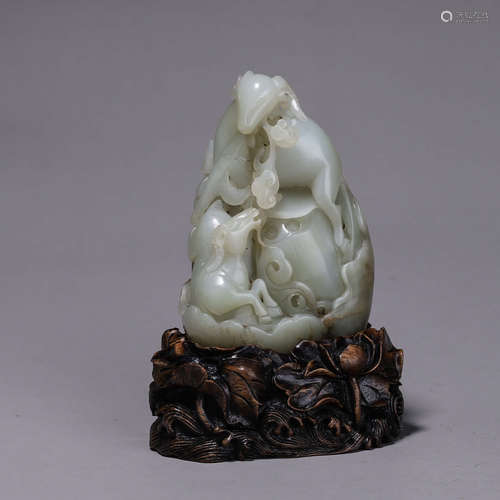 A Hetian jade carved goat ornament