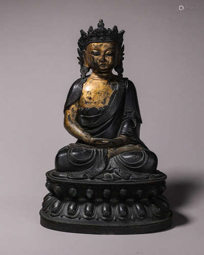 A gilding copper Amitabha buddha statue