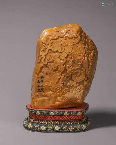 A dragon and phoenix Tianhuang stone seal