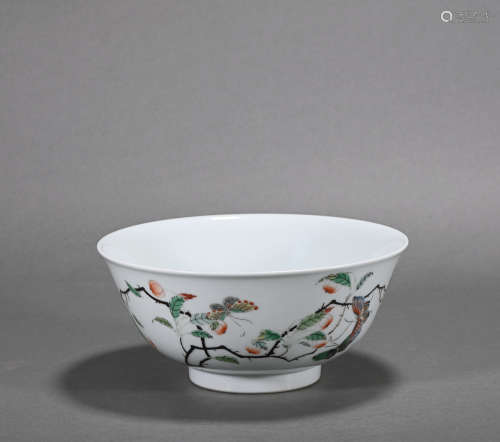 A Wu cai 'floral and birds' bowl