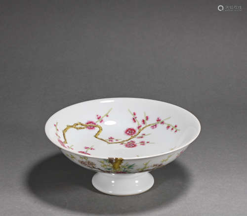 A famille-rose 'floral' dish