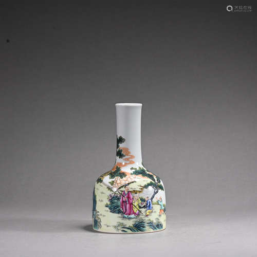 A Wu cai 'floral' vase