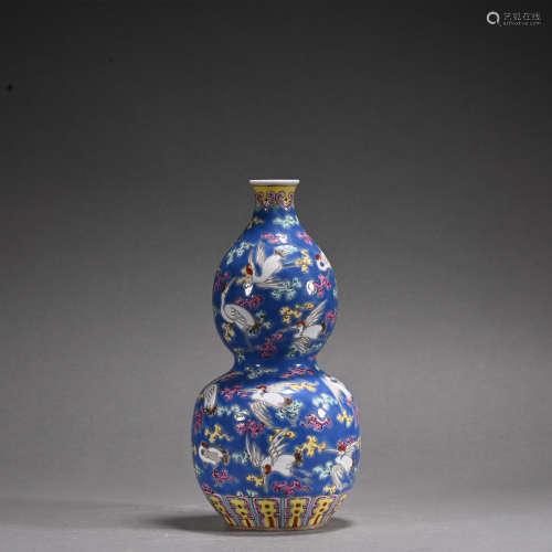 A Wu cai gourd-shaped vase