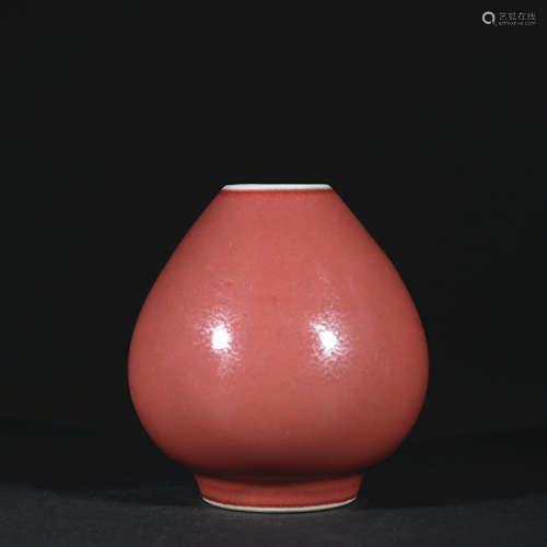 A peachbloom-glazed vase