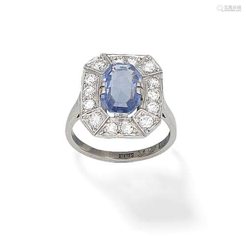 SAPPHIRE AND DIAMOND CLUSTER RING