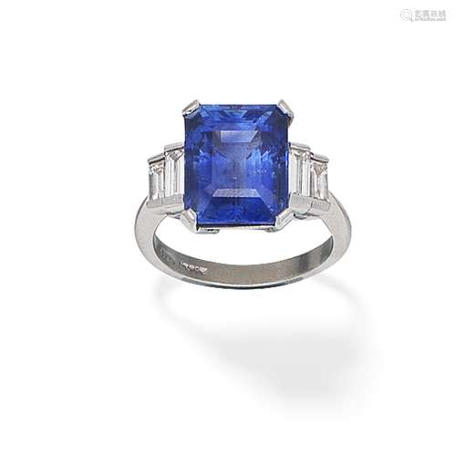 SAPPHIRE AND DIAMOND RING,