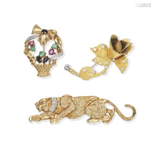 THREE GEM-SET BROOCHES (3)