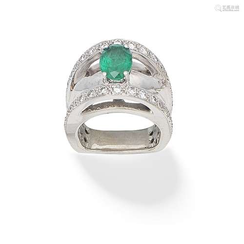 EMERALD AND DIAMOND DRESS RING