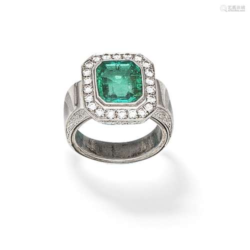 EMERALD AND DIAMOND RING