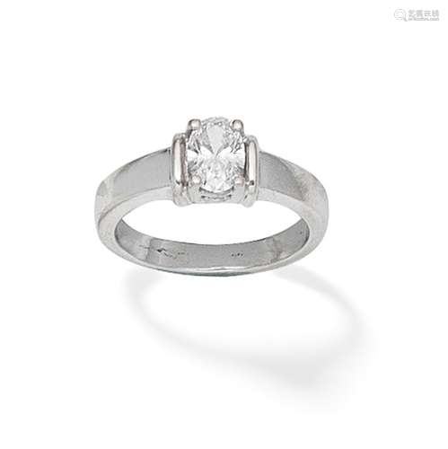 DIAMOND SINGLE-STONE RING