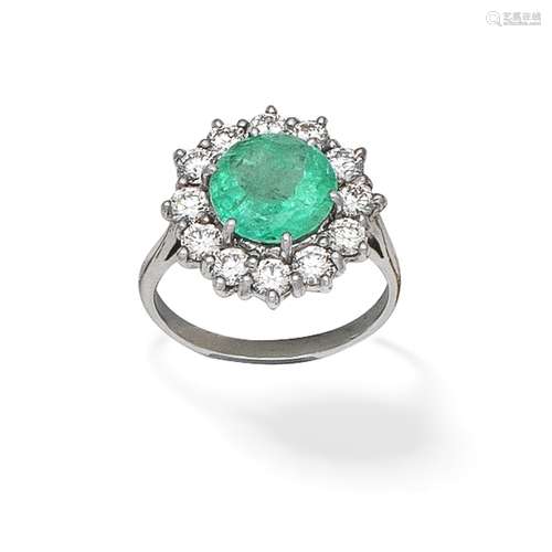 EMERALD AND DIAMOND CLUSTER RING