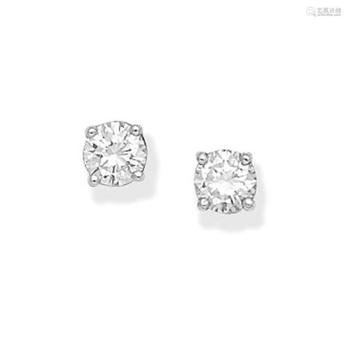 DIAMOND EARSTUDS