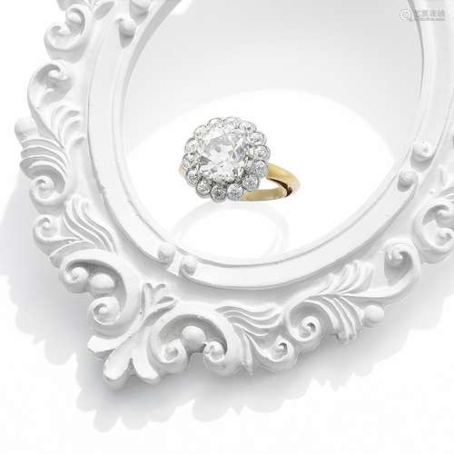 DIAMOND CLUSTER RING