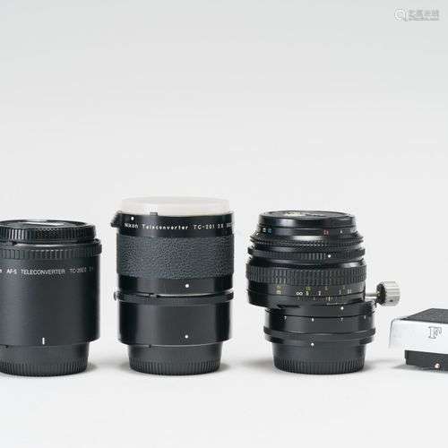 Appareil photographique, objectif et accessoires Nikon. Obje...