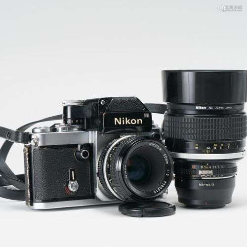 Appareil photographique. Boitier Nikon F2 avec objectif Niko...