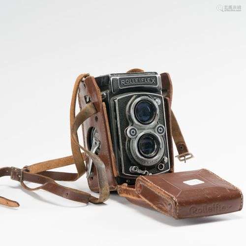 Appareil photographique. Boitier Rolleiflex n°1286539 avec o...