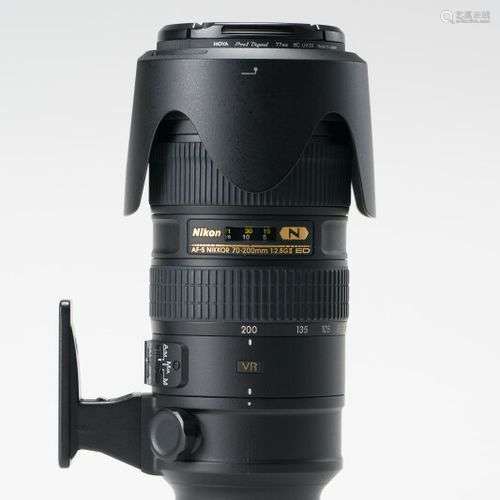 Appareil photographique. Objectif Nikon AF-S Nikkor 2.8 G II...