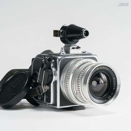 Appareil photographique. Boitier Hasselblad Super Wide C ave...