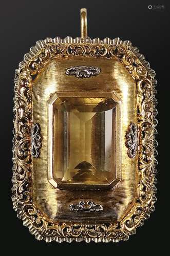 Antique brooch/pendant, center large natural emerald cut cit...