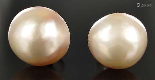 Mabé pearl earrings, white mabé pearls in finest luster and ...