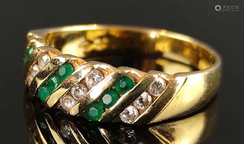 Ring with bands of small emeralds and diamonds, 750/18K yell...
