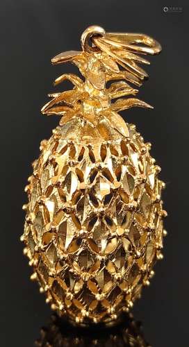 Pendant as pineapple, 585/14K yellow gold, 6,8g, height 38mm...