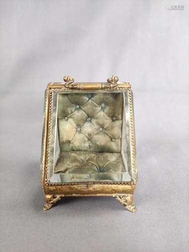 Watch box / pocket watch stand, thick faceted glass panes, g...