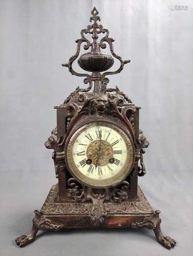 Table clock/fireplace clock, architectural body with vase to...