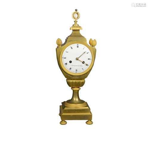 Fireplace clock/table clock, fire-gilt bronze case, rectangu...