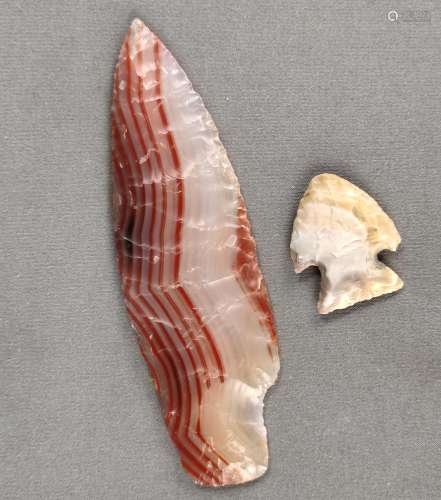 Two quartz arrowheads, probably Africa, l 10 and 3 cm Zwei P...