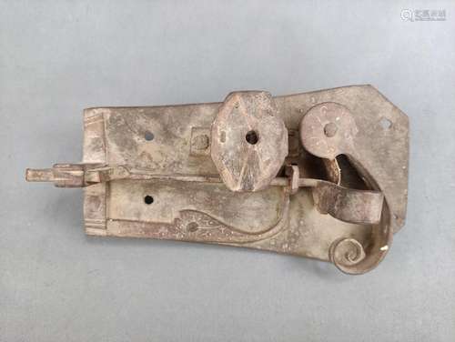 Antique door lock, one bolt, around 1700, iron, 531g, 20.5x1...