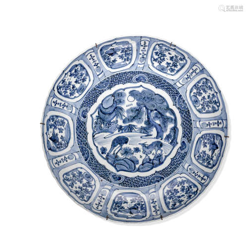 A LARGE BLUE AND WHITE FOLIATE-RIM 'KRAAK PORSELAIN' CHARGER