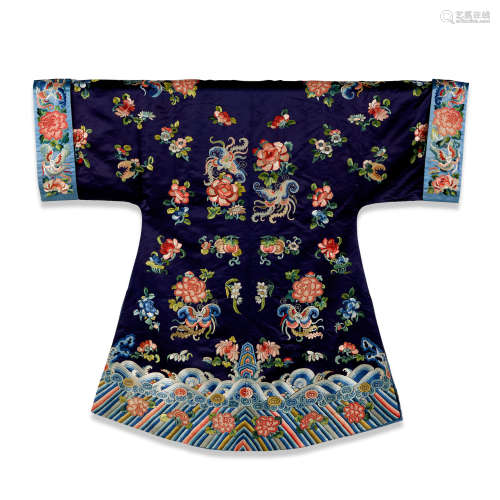 A Woman's embroidered informal robe