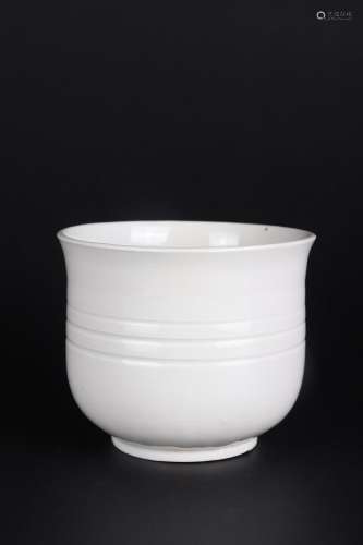Chinese Ding Wave Porcelain Cup