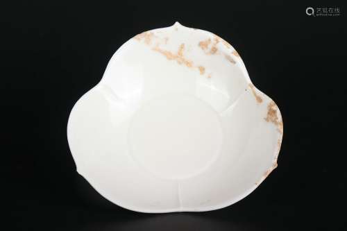 Chinese Ding Wave Porcelain Plate