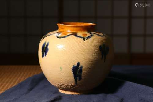 Chinese Tang Tricolor Porcelain Jar