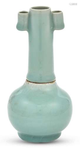 A Chinese Fragmentary Longquan Celadon Arrow Vase