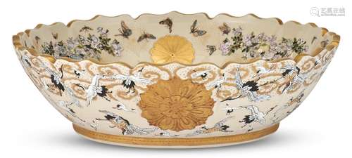 A Large Japanese Satsuma Bowl Meiji-Taisho Period The wide b...