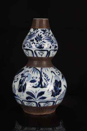 Blue and white character story gourd bottle
